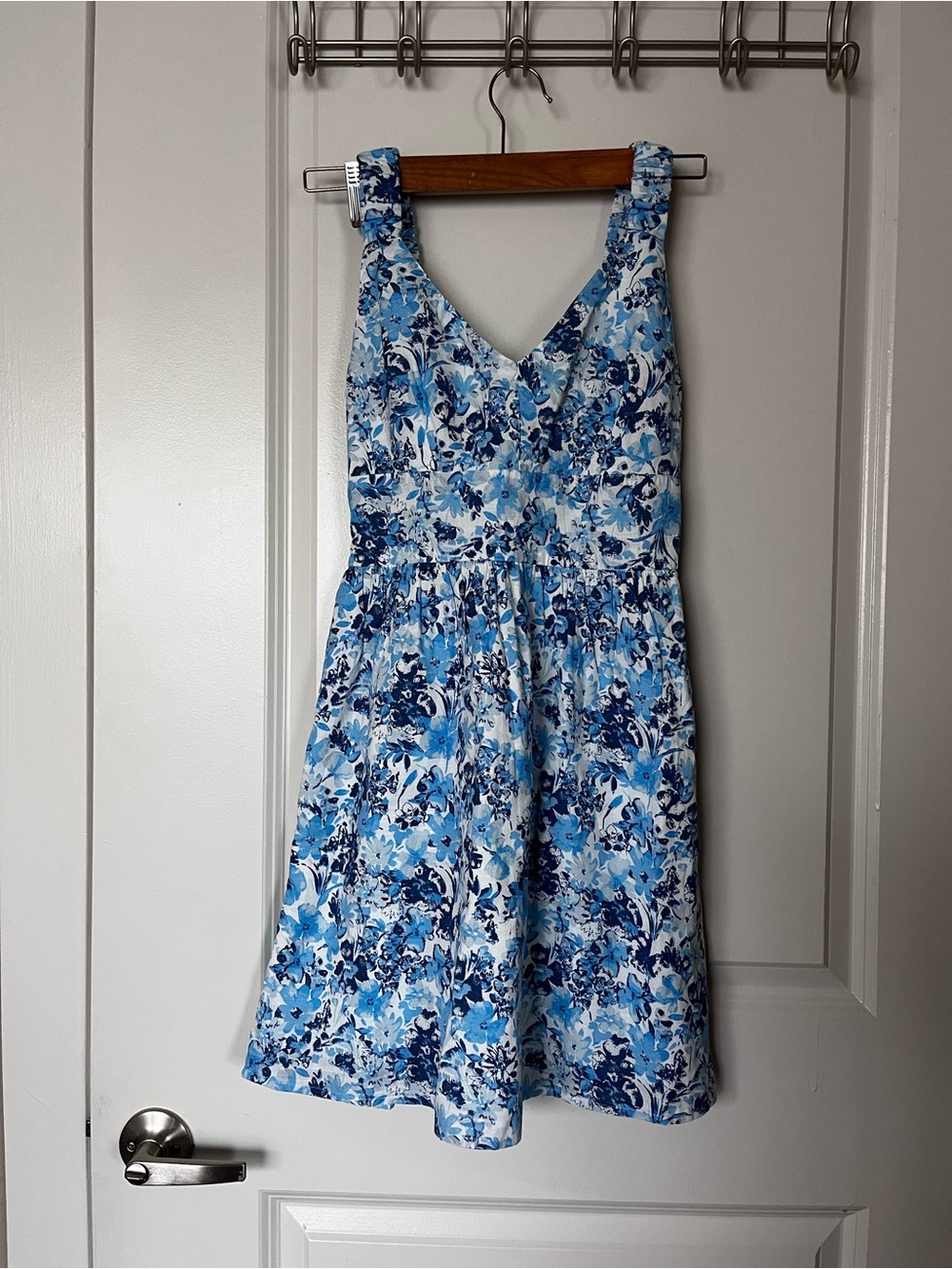 Abercrombie & Fitch Blue Floral V-Neck Mini Dress